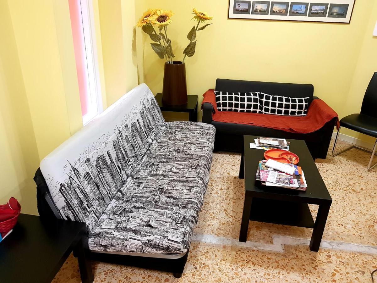 B&B Centralstationhouse Napoli Dış mekan fotoğraf