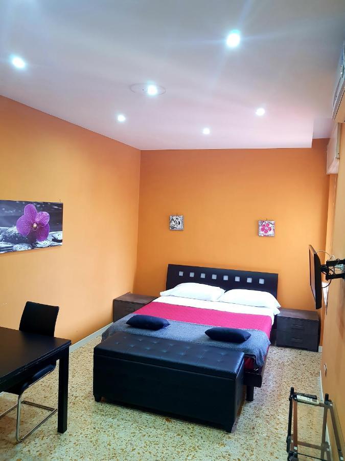 B&B Centralstationhouse Napoli Dış mekan fotoğraf