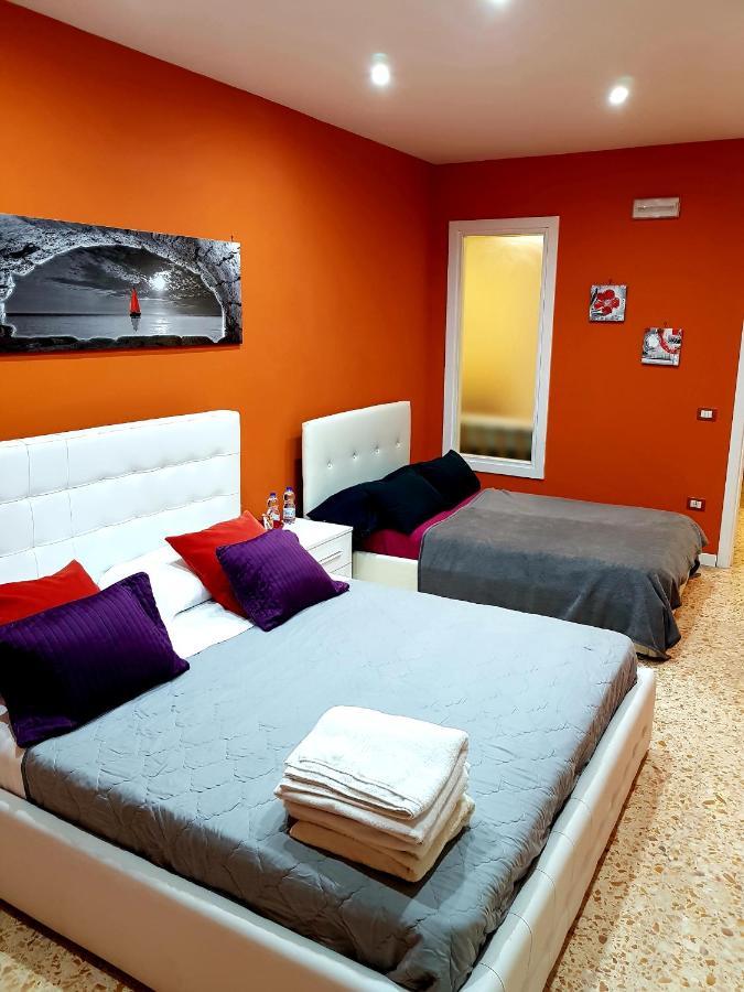 B&B Centralstationhouse Napoli Dış mekan fotoğraf