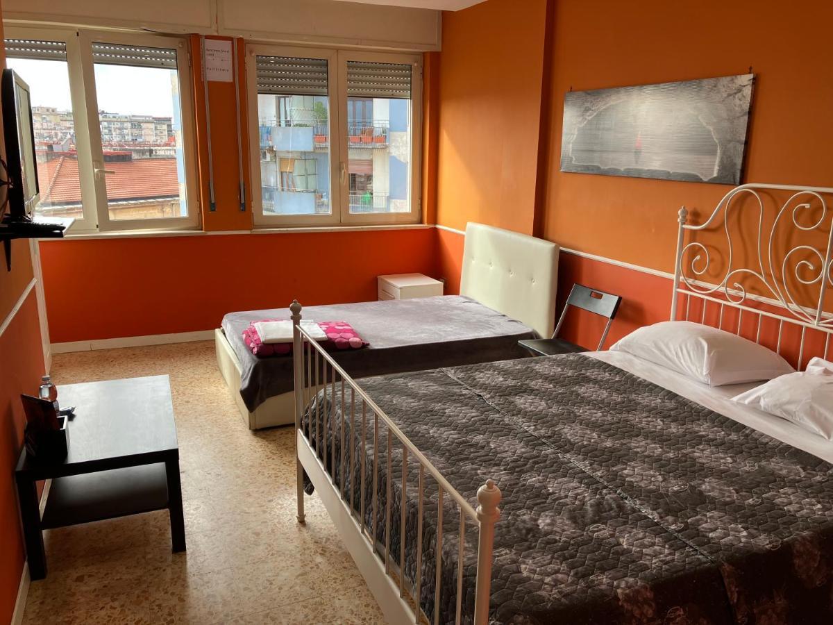 B&B Centralstationhouse Napoli Dış mekan fotoğraf